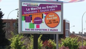 Panneau publicitaire lumineux P8 6m² – France